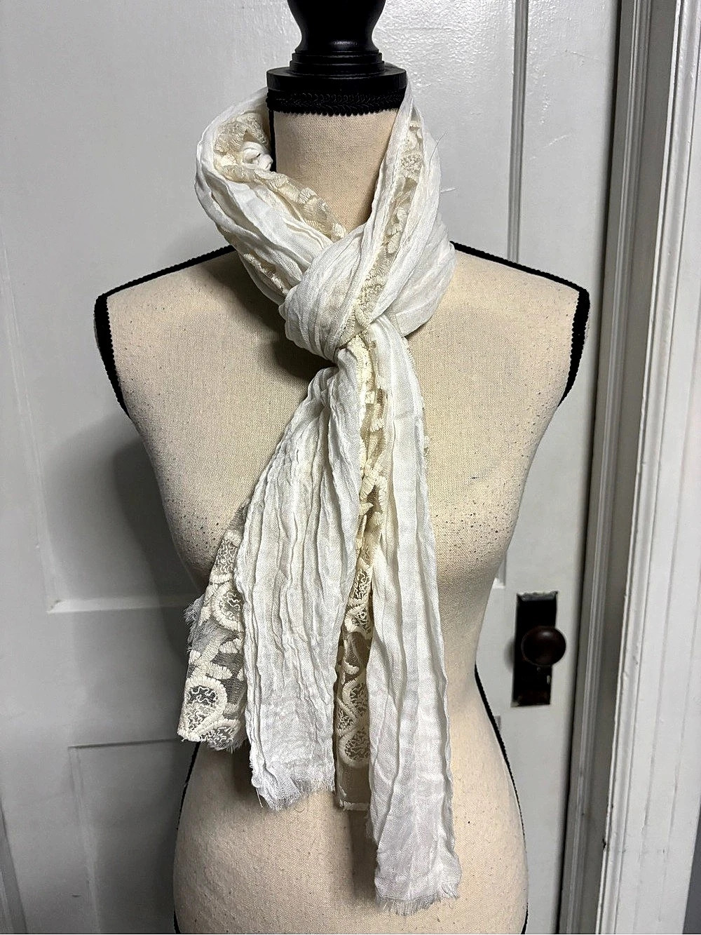 dressbarn Embroidered Lace Scarf in White Like New